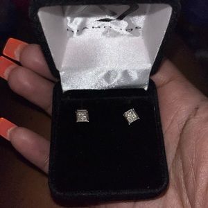 Men screw back studs